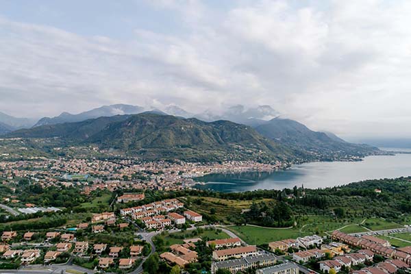 “免费资源”背后的真实成本：“黑料万里长征首页”不是给你看的，是来拿你信息的